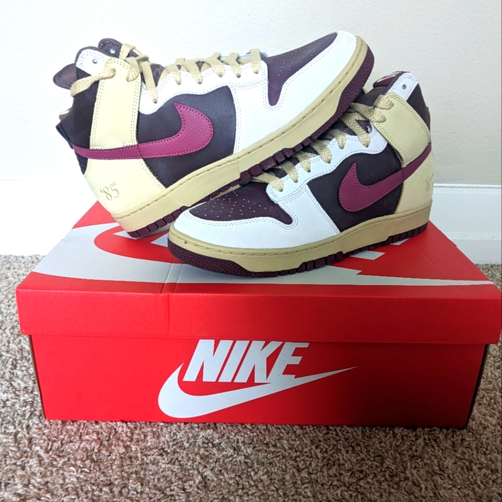 Nike Wmns Dunk High 1985 "Valentine's Day 2023" size 12 Women's